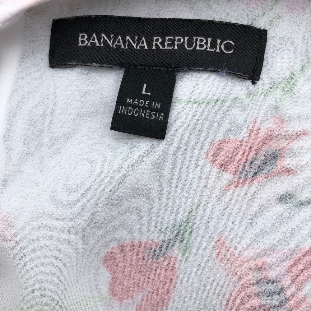 ☀️☀️☀️ 4/$20 Banana Republic floral belted tank! - Picture 6 of 6